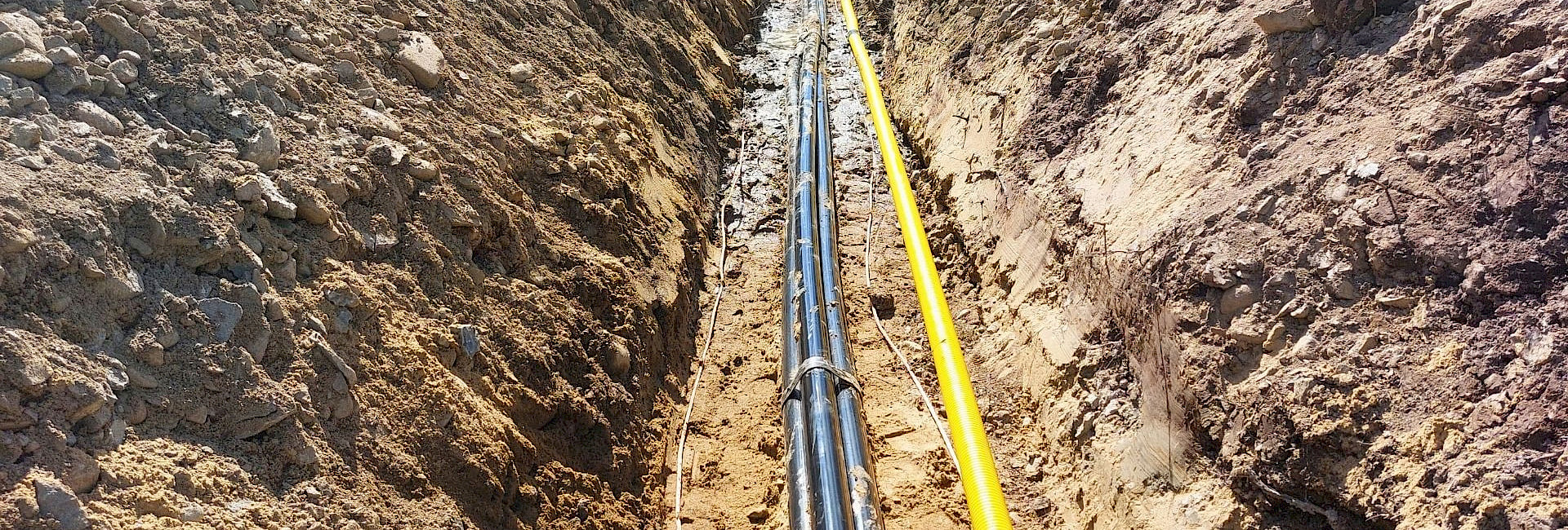 Maaverkko Oy tukemassa paikallista juniorijääkiekkoa