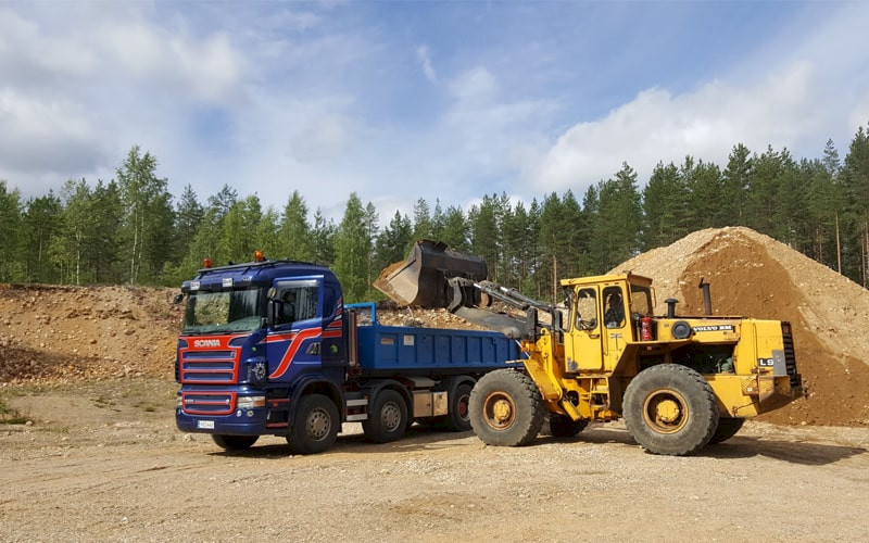 Soraa ja mursketta toimitettuna Outokumpuun ja lähialueille